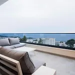 Balmis House B شقة