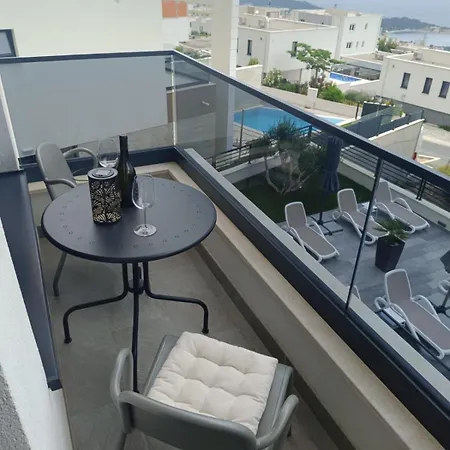 Balmis House B Apartman Makarska