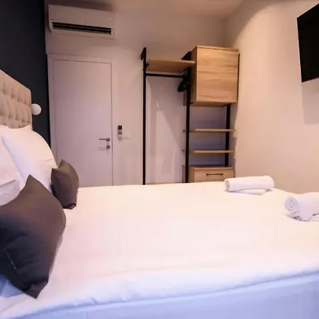 Balmis House B Apartman Makarska