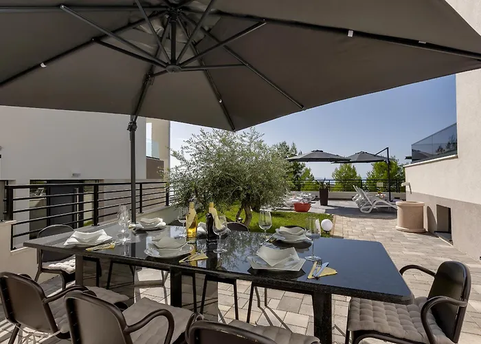 Balmis House B ماكارسكا