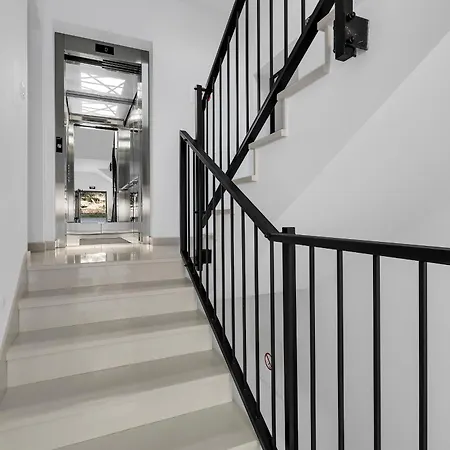 Balmis House B *